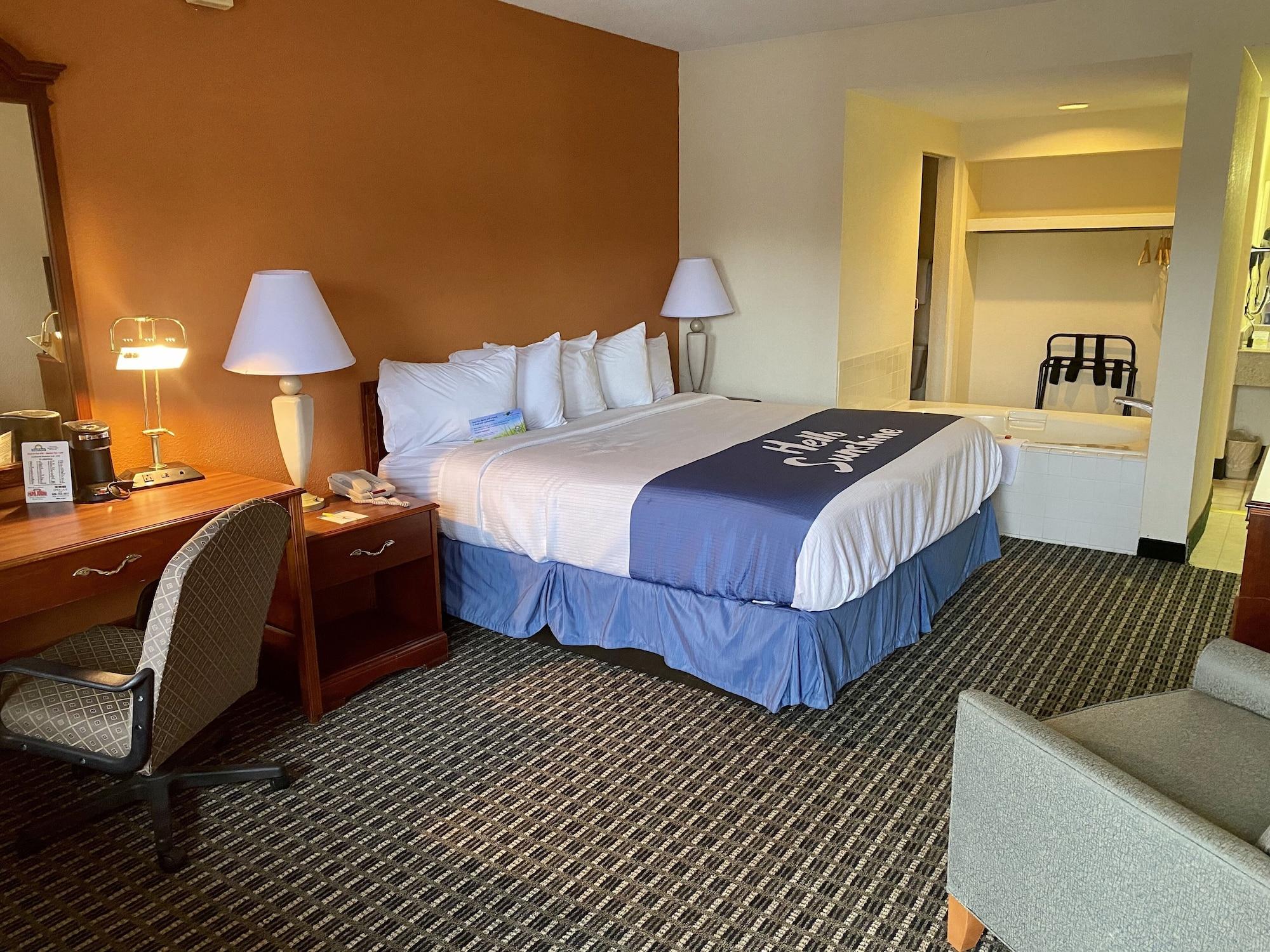 Days Inn By Wyndham מורהד מראה חיצוני תמונה