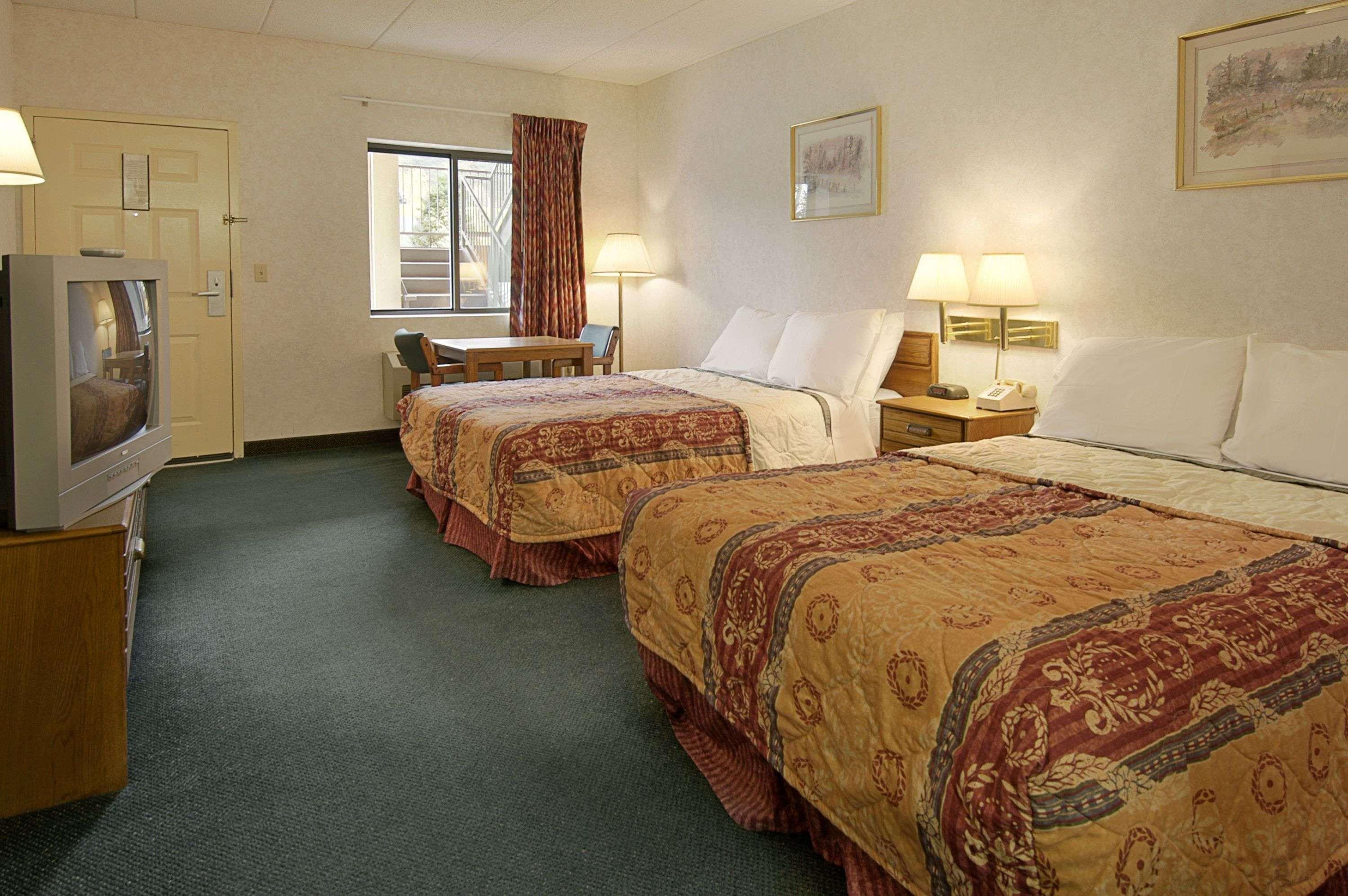 Days Inn By Wyndham מורהד מראה חיצוני תמונה